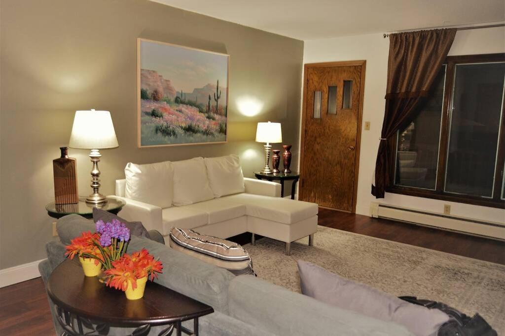 Arhaus 3 Apartment แกรนด์ฟอร์กส์ ภายนอก รูปภาพ