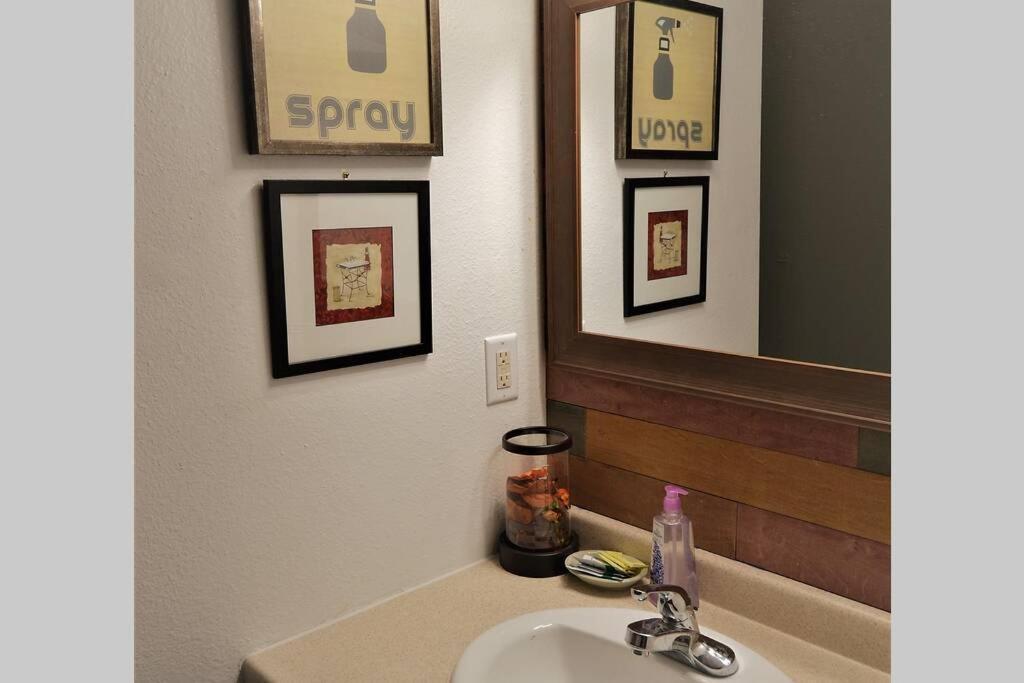 Arhaus 3 Apartment แกรนด์ฟอร์กส์ ภายนอก รูปภาพ